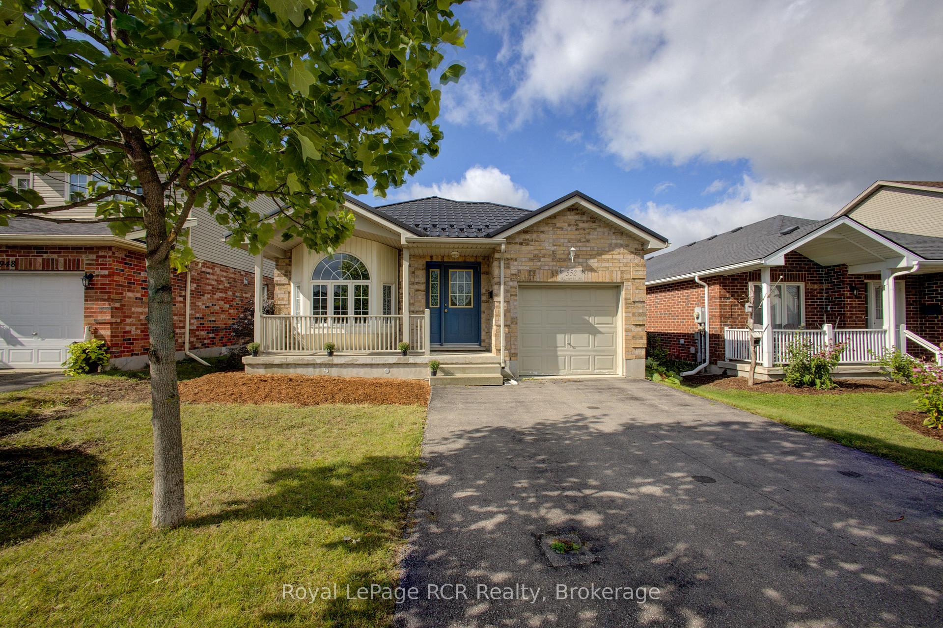 Photo of 952 Gzowski Street