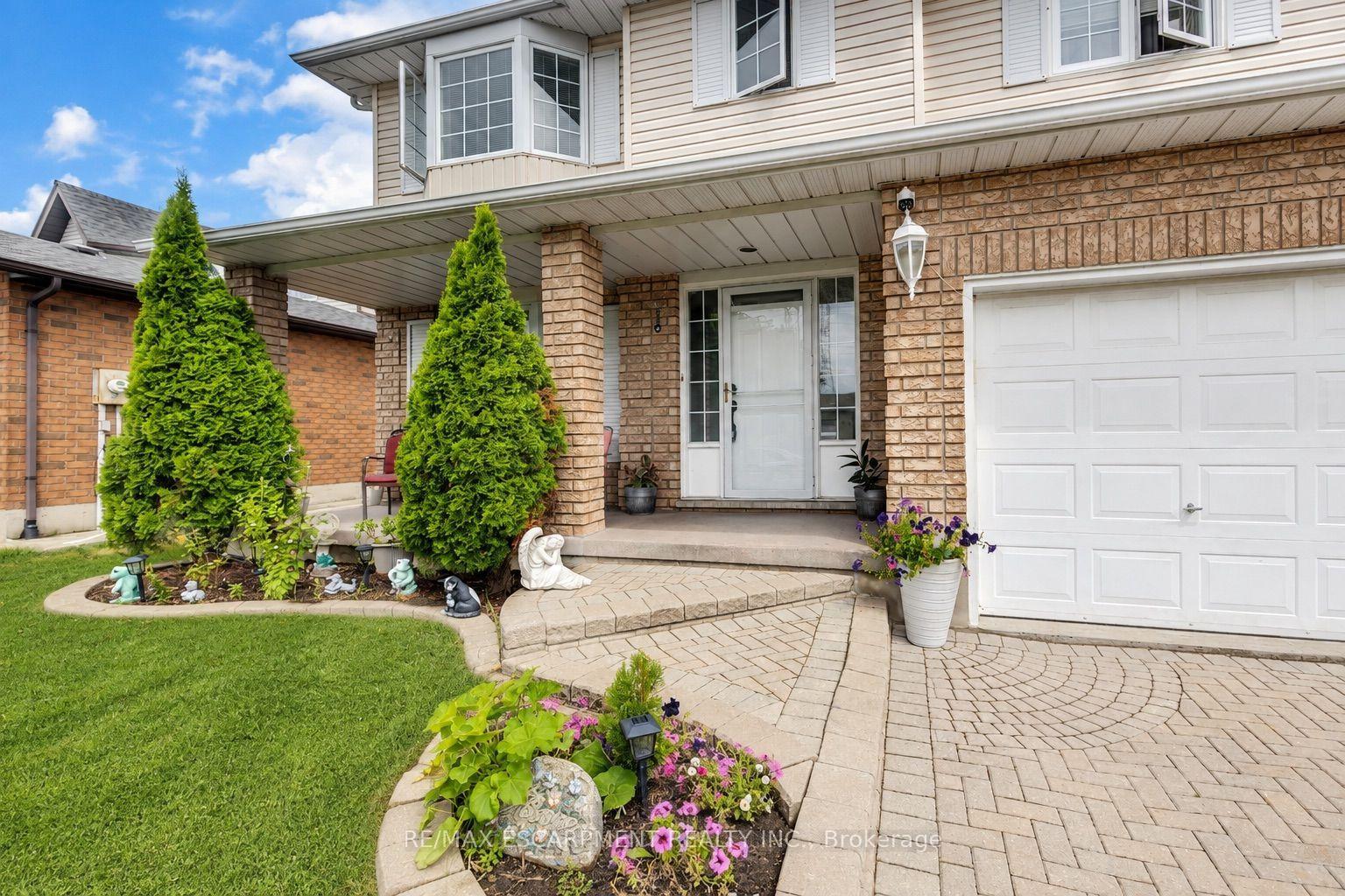 Photo 4 of 172 Alderlea Avenue, Hamilton, Mount Hope — HOMEH
