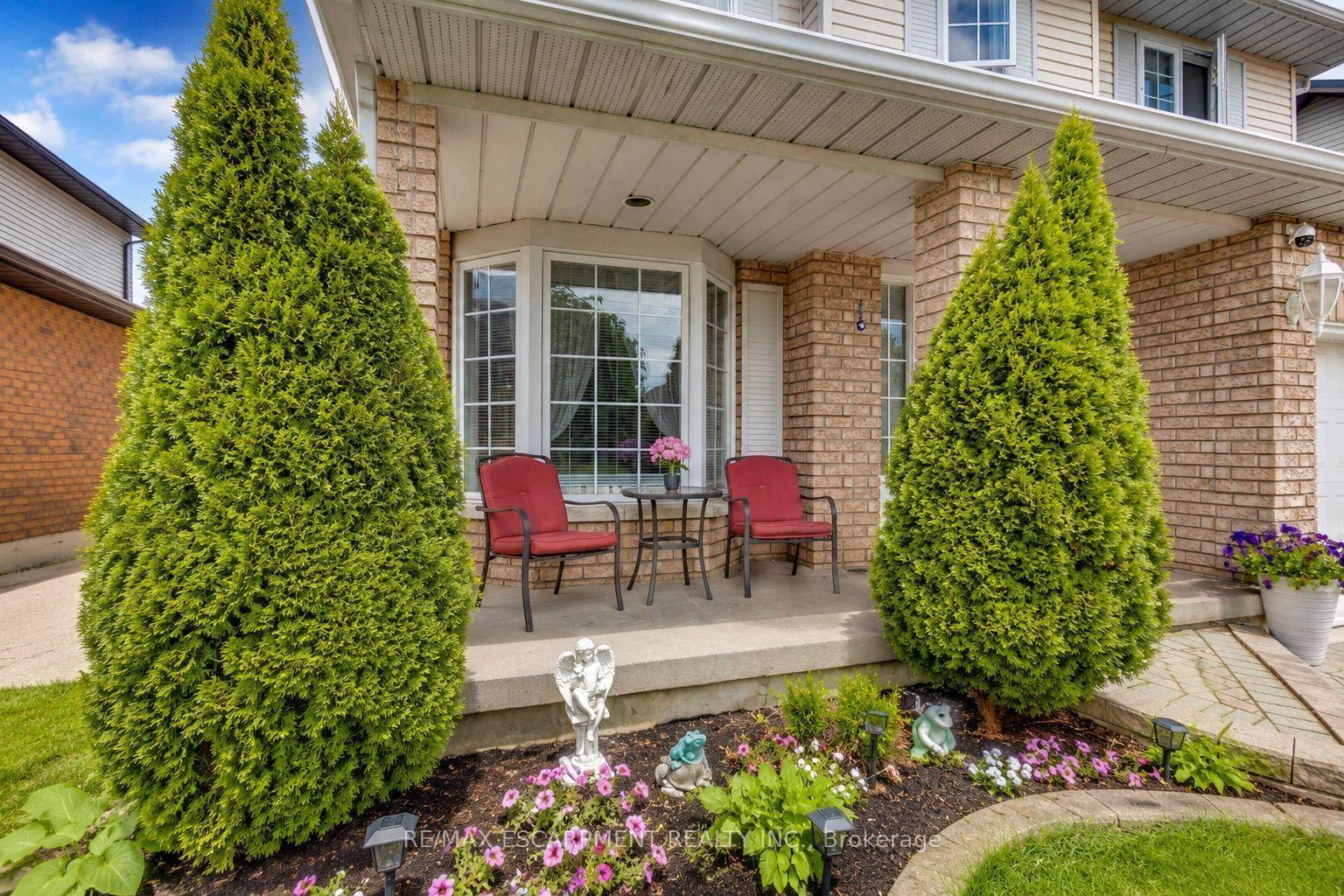 Photo 5 of 172 Alderlea Avenue, Hamilton, Mount Hope — HOMEH