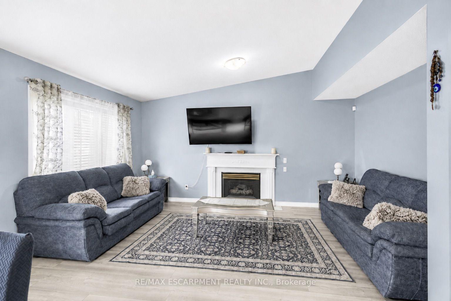 Photo 13 of 172 Alderlea Avenue, Hamilton, Mount Hope — HOMEH