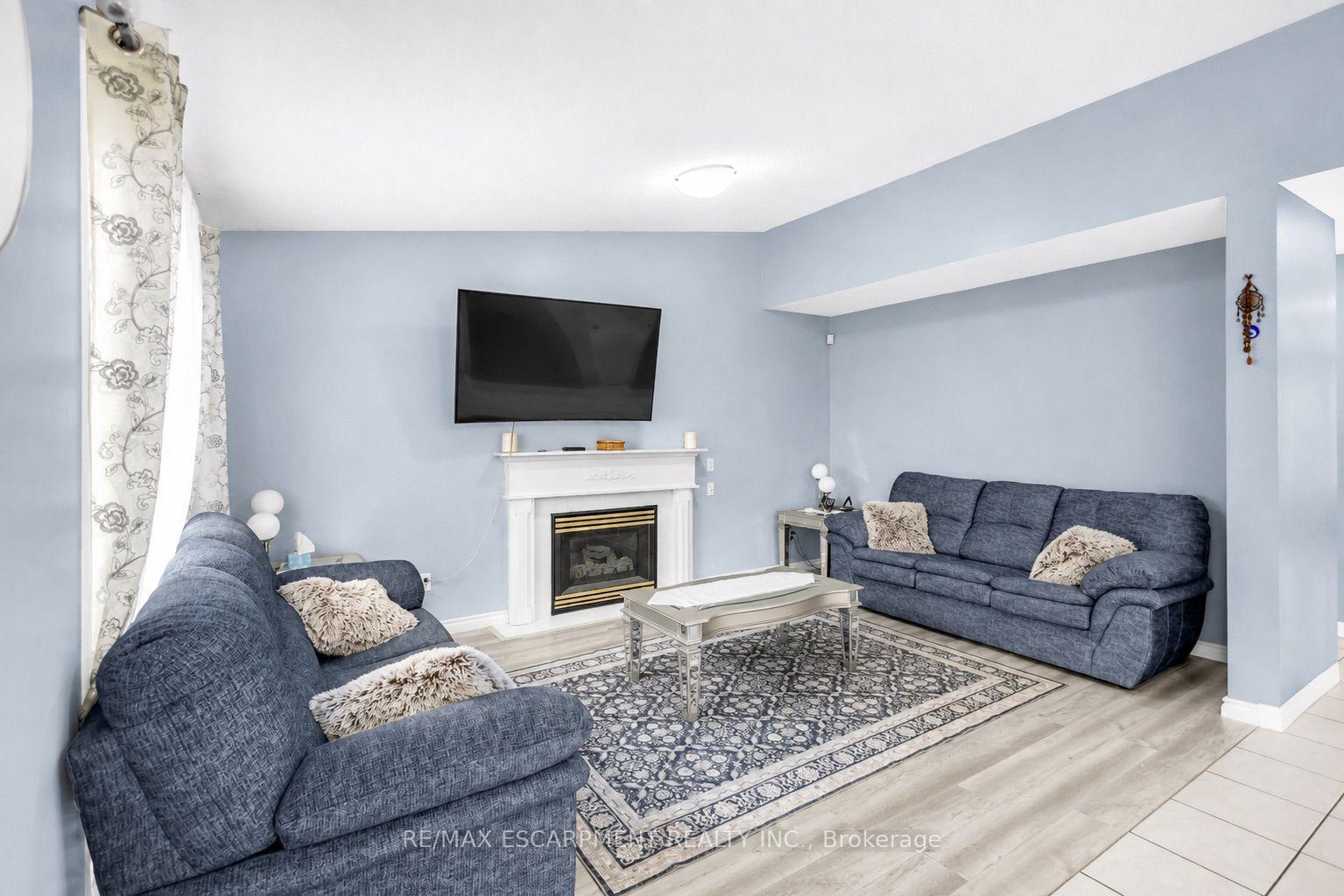 Photo 14 of 172 Alderlea Avenue, Hamilton, Mount Hope — HOMEH