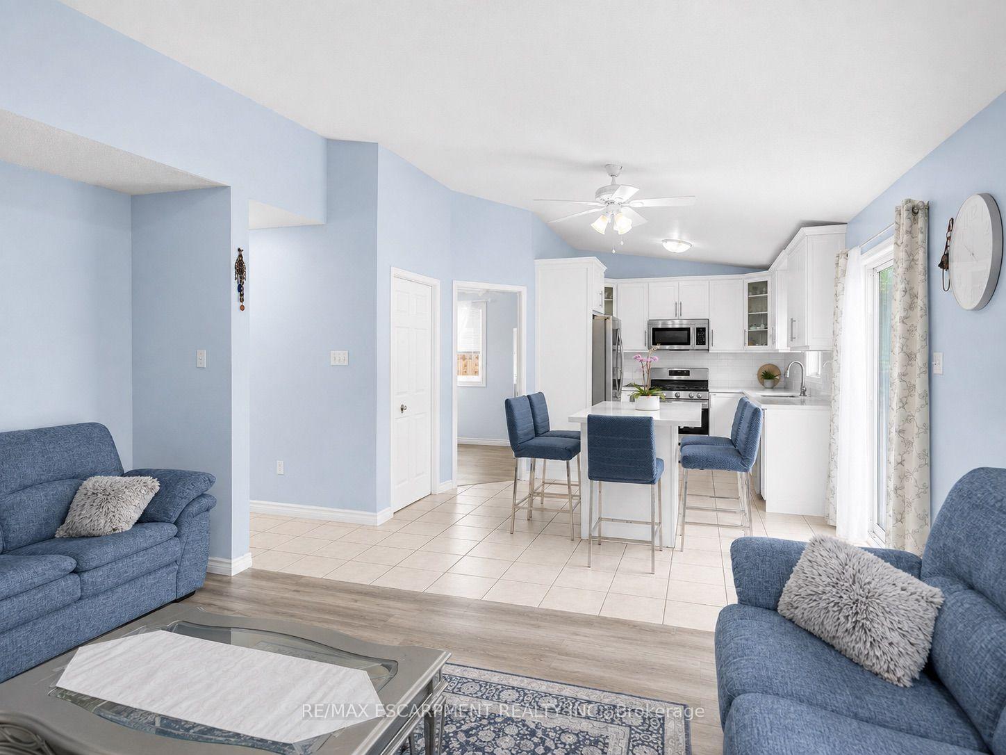 Photo 15 of 172 Alderlea Avenue, Hamilton, Mount Hope — HOMEH