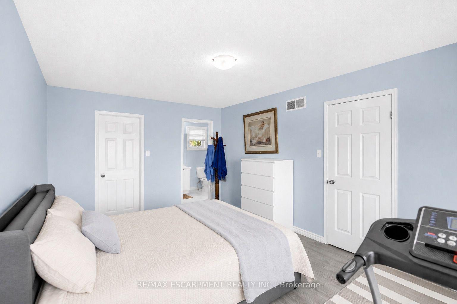 Photo 23 of 172 Alderlea Avenue, Hamilton, Mount Hope — HOMEH