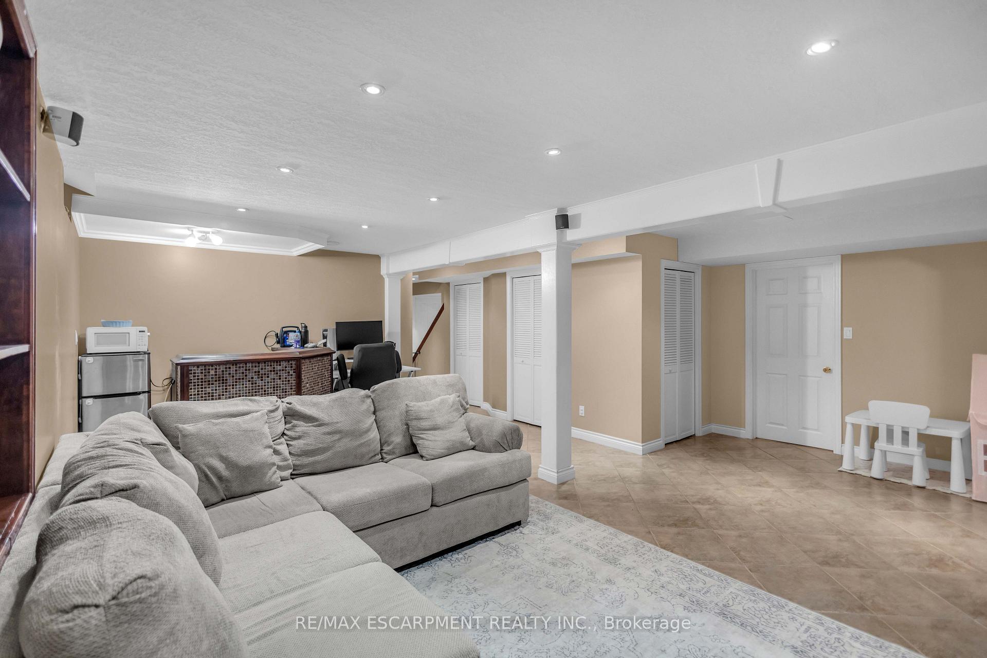 Photo 35 of 172 Alderlea Avenue, Hamilton, Mount Hope — HOMEH