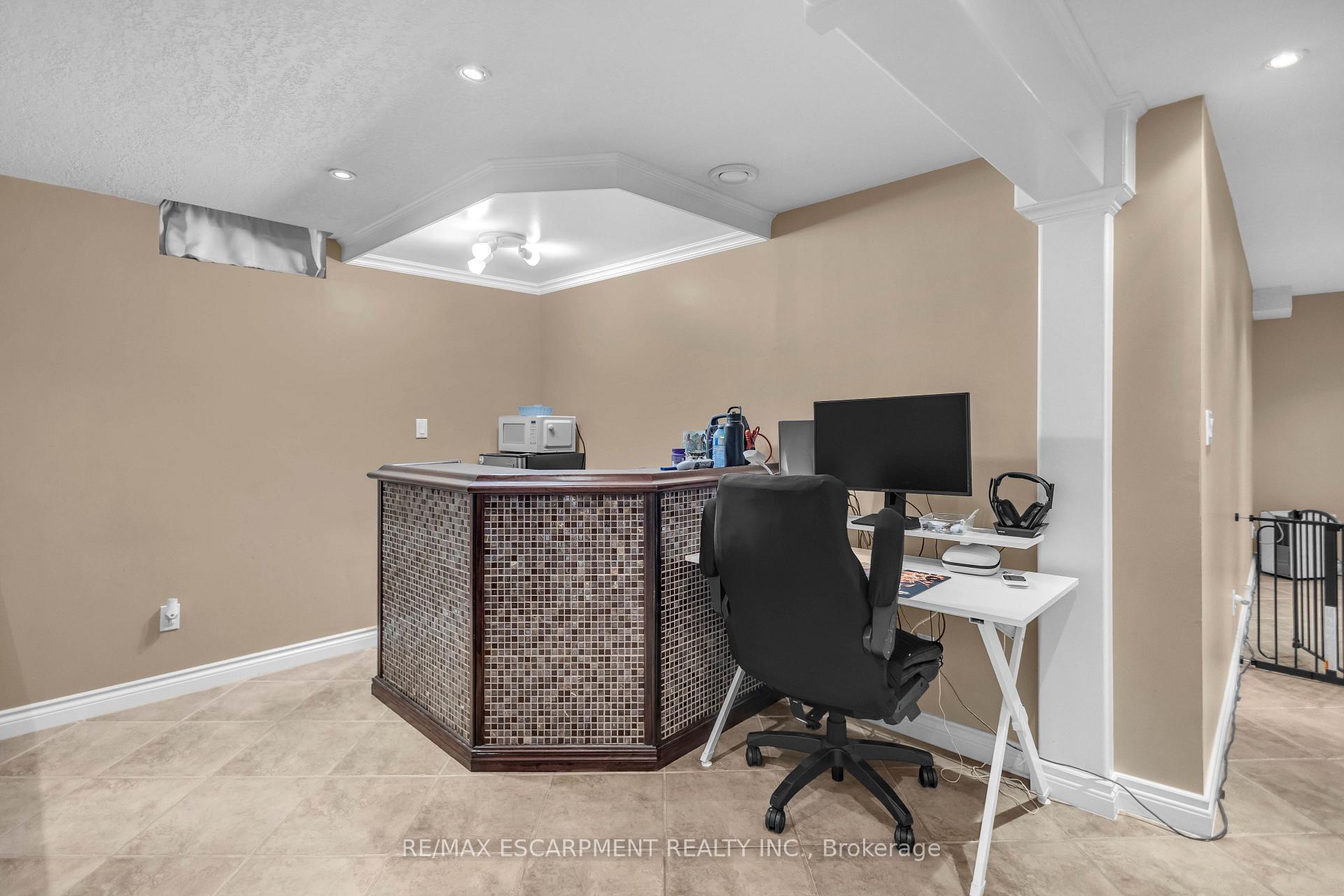 Photo 38 of 172 Alderlea Avenue, Hamilton, Mount Hope — HOMEH