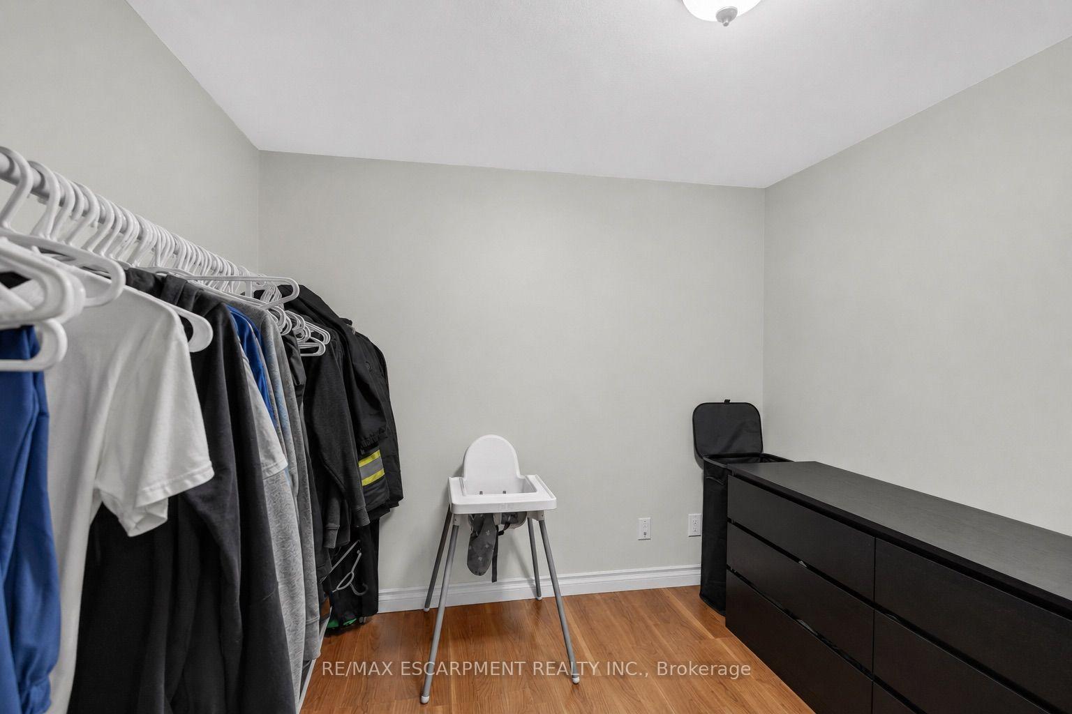 Photo 42 of 172 Alderlea Avenue, Hamilton, Mount Hope — HOMEH