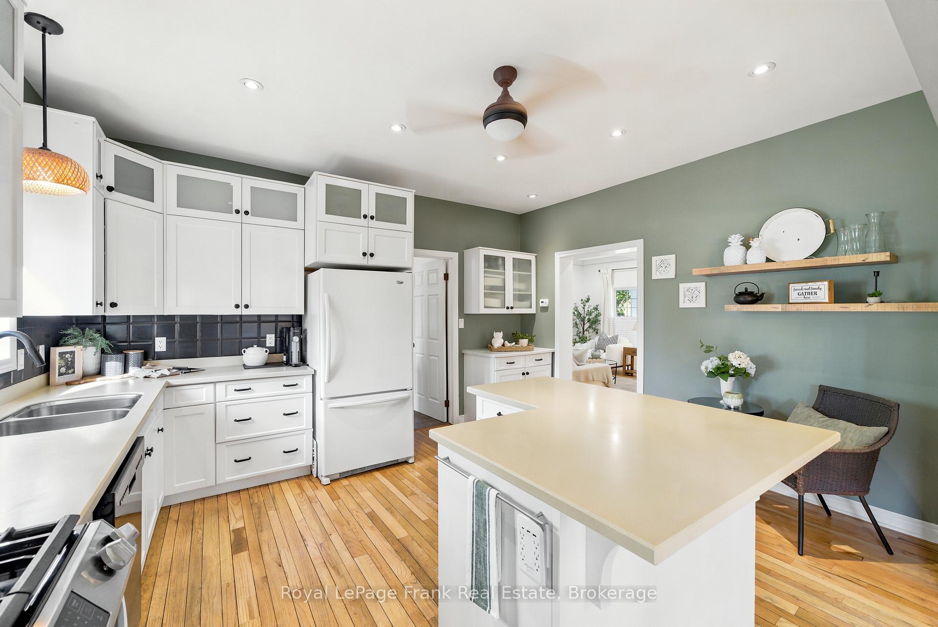 Photo 11 of 246 Cochrane Street, Scugog, Port Perry — HOMEH