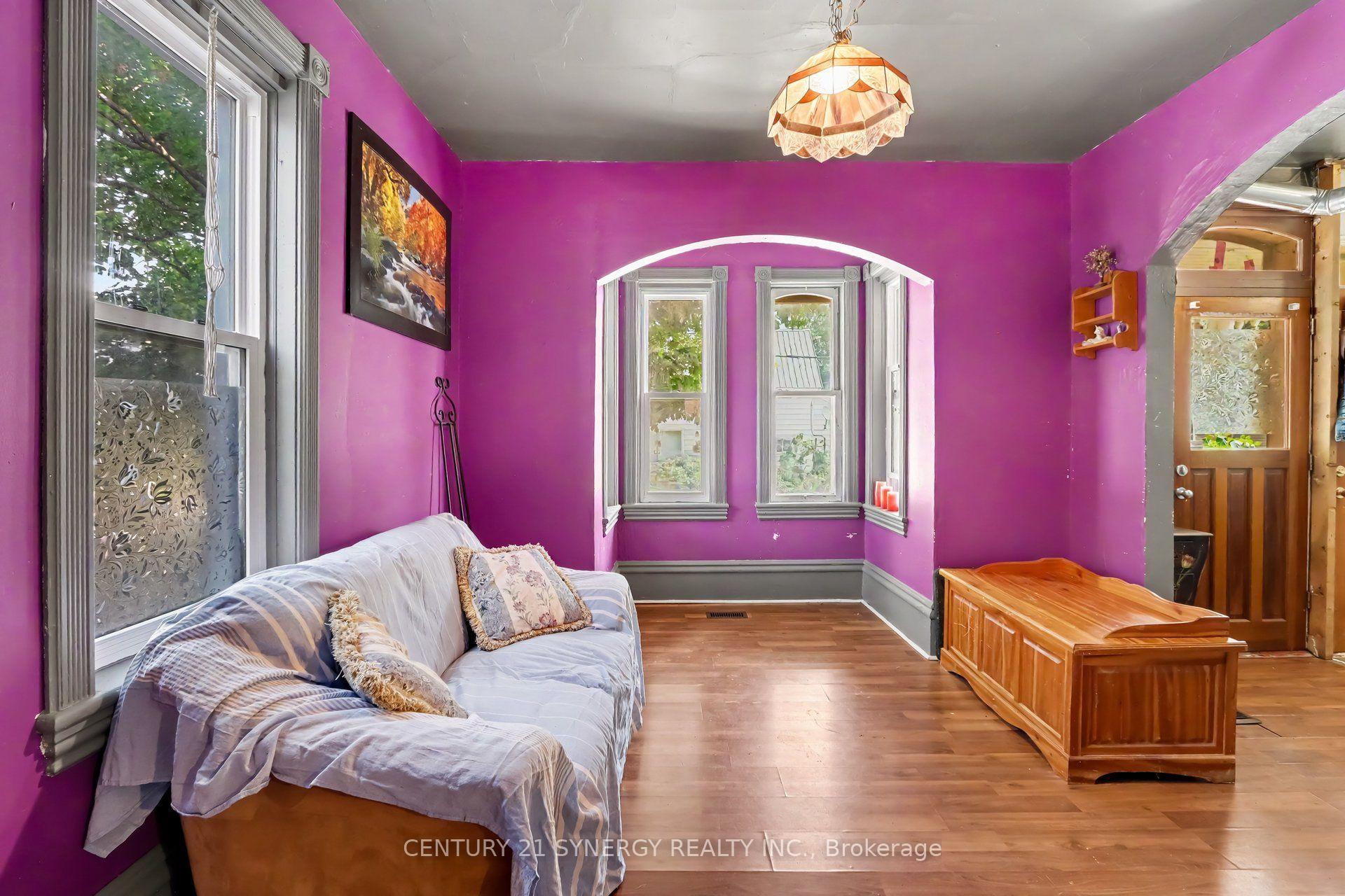 Photo 8 of 37 Smiths Falls Avenue, Smiths Falls, Smiths Falls — HOMEH