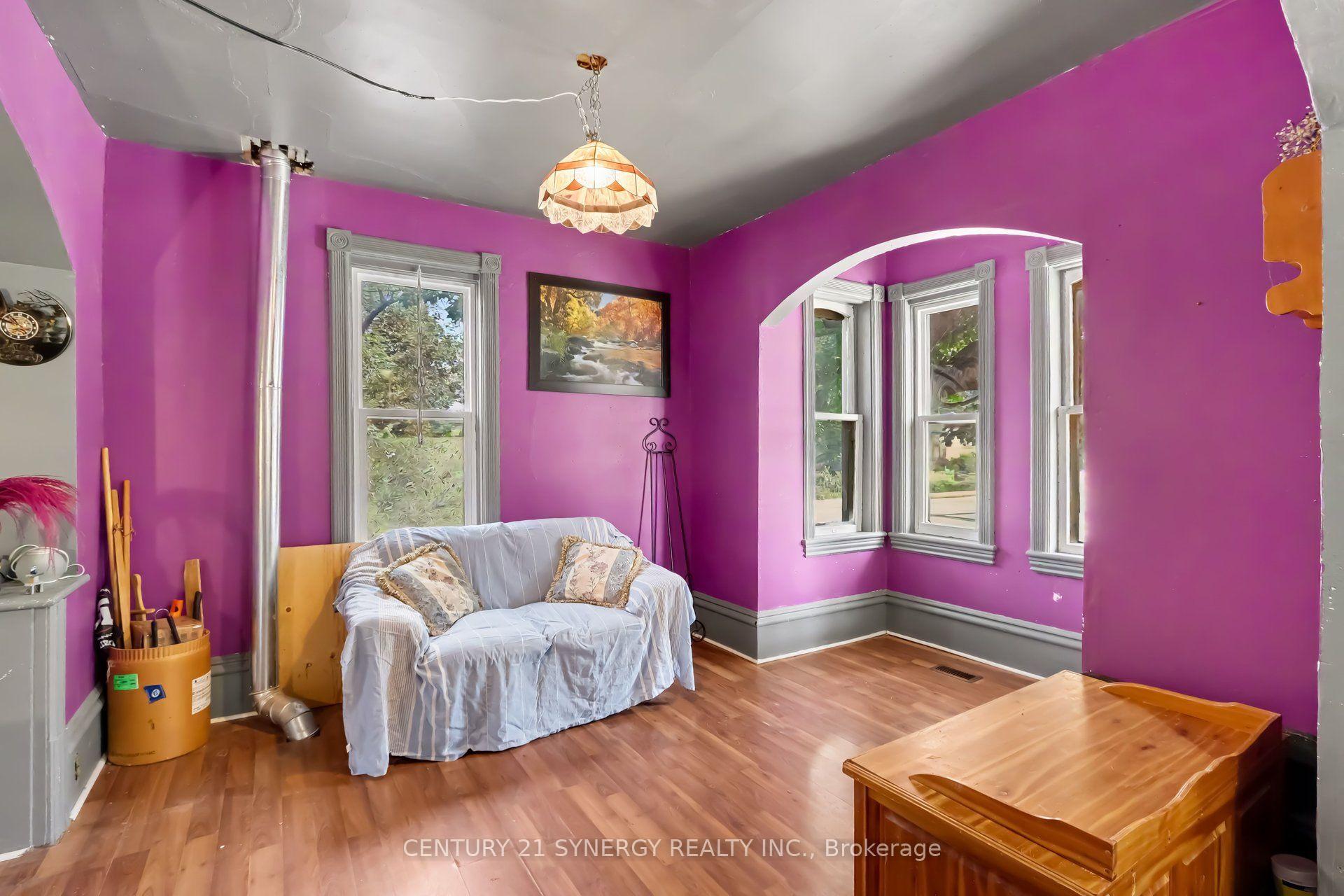 Photo 9 of 37 Smiths Falls Avenue, Smiths Falls, Smiths Falls — HOMEH