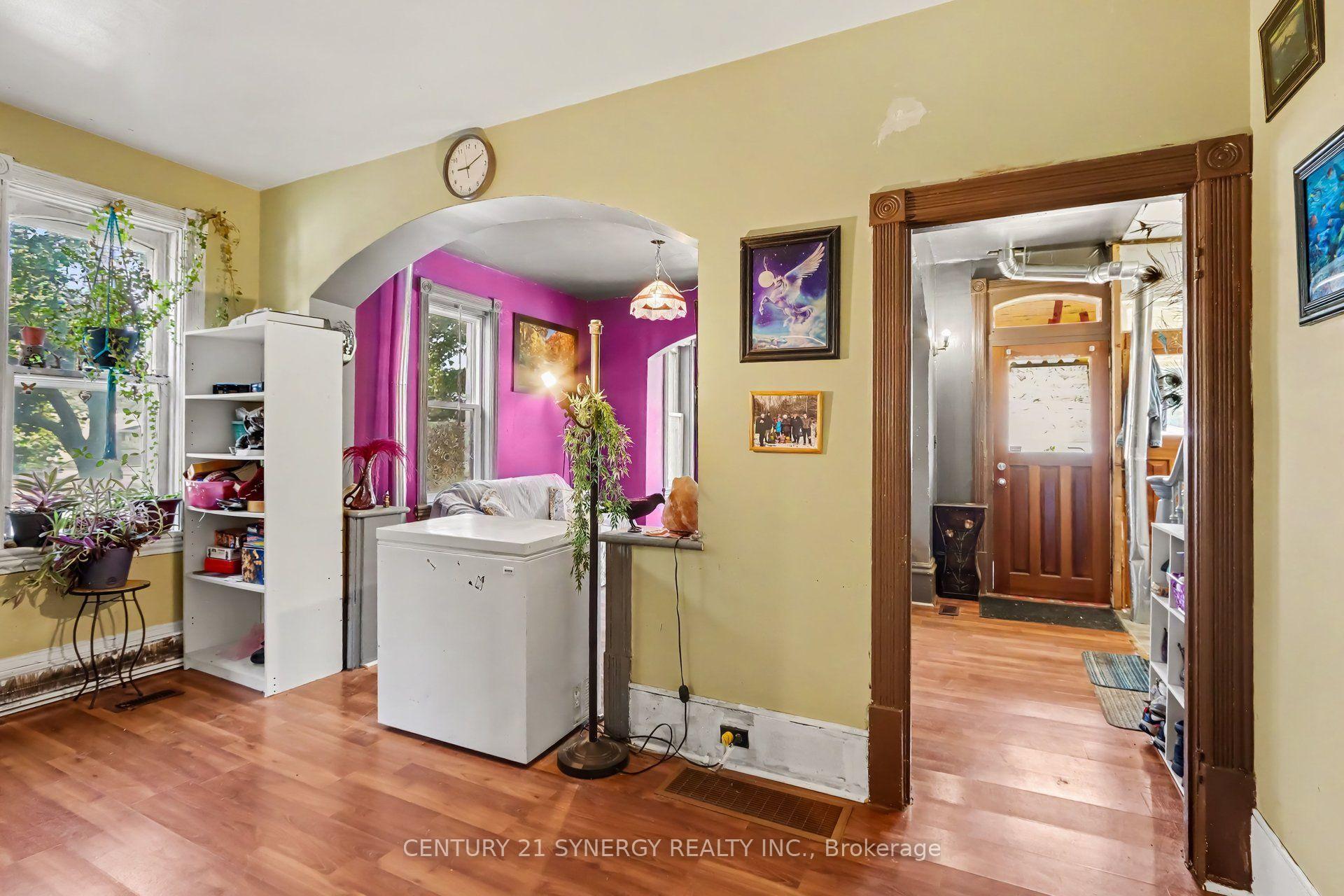 Photo 10 of 37 Smiths Falls Avenue, Smiths Falls, Smiths Falls — HOMEH