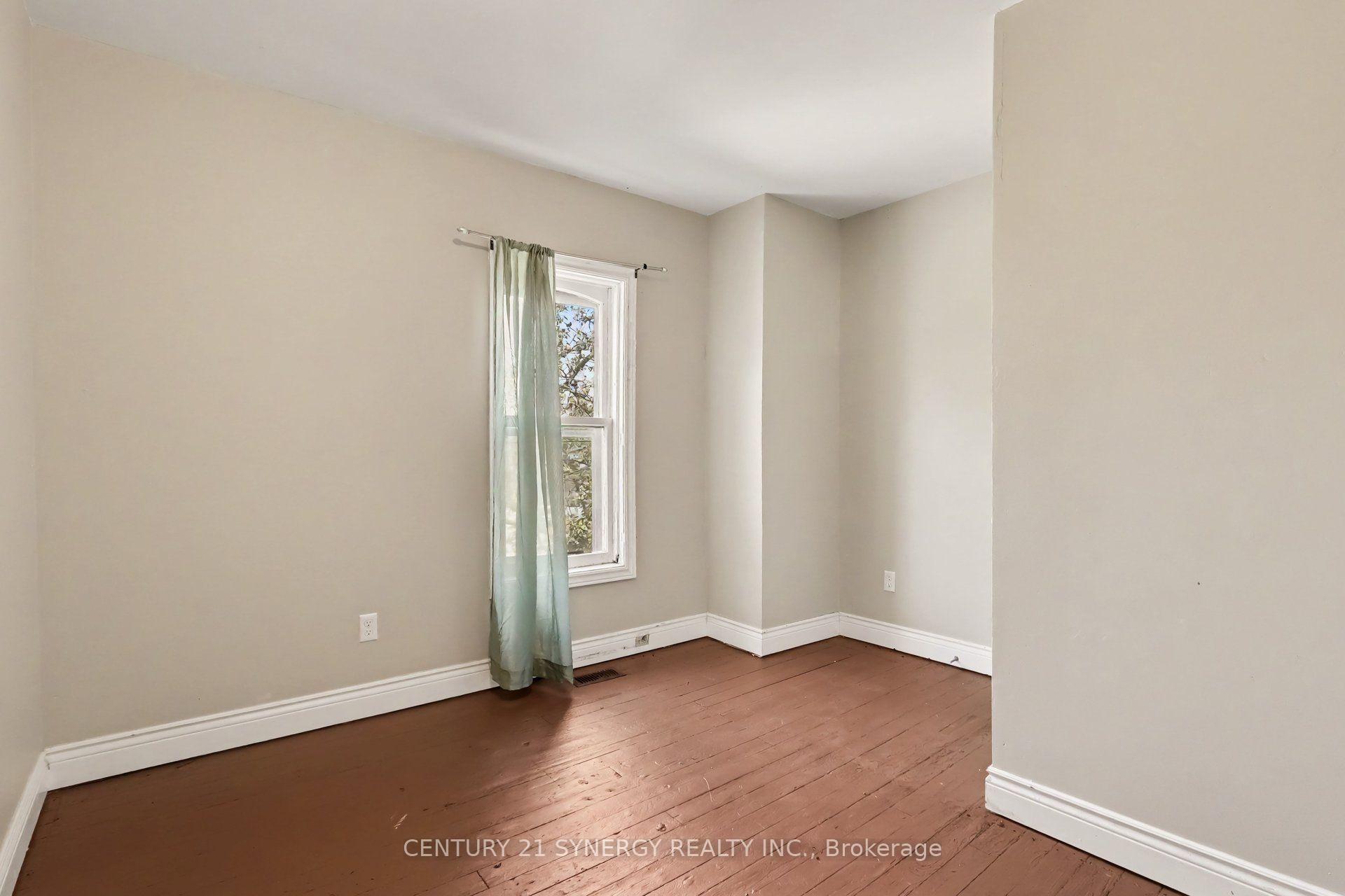 Photo 19 of 37 Smiths Falls Avenue, Smiths Falls, Smiths Falls — HOMEH