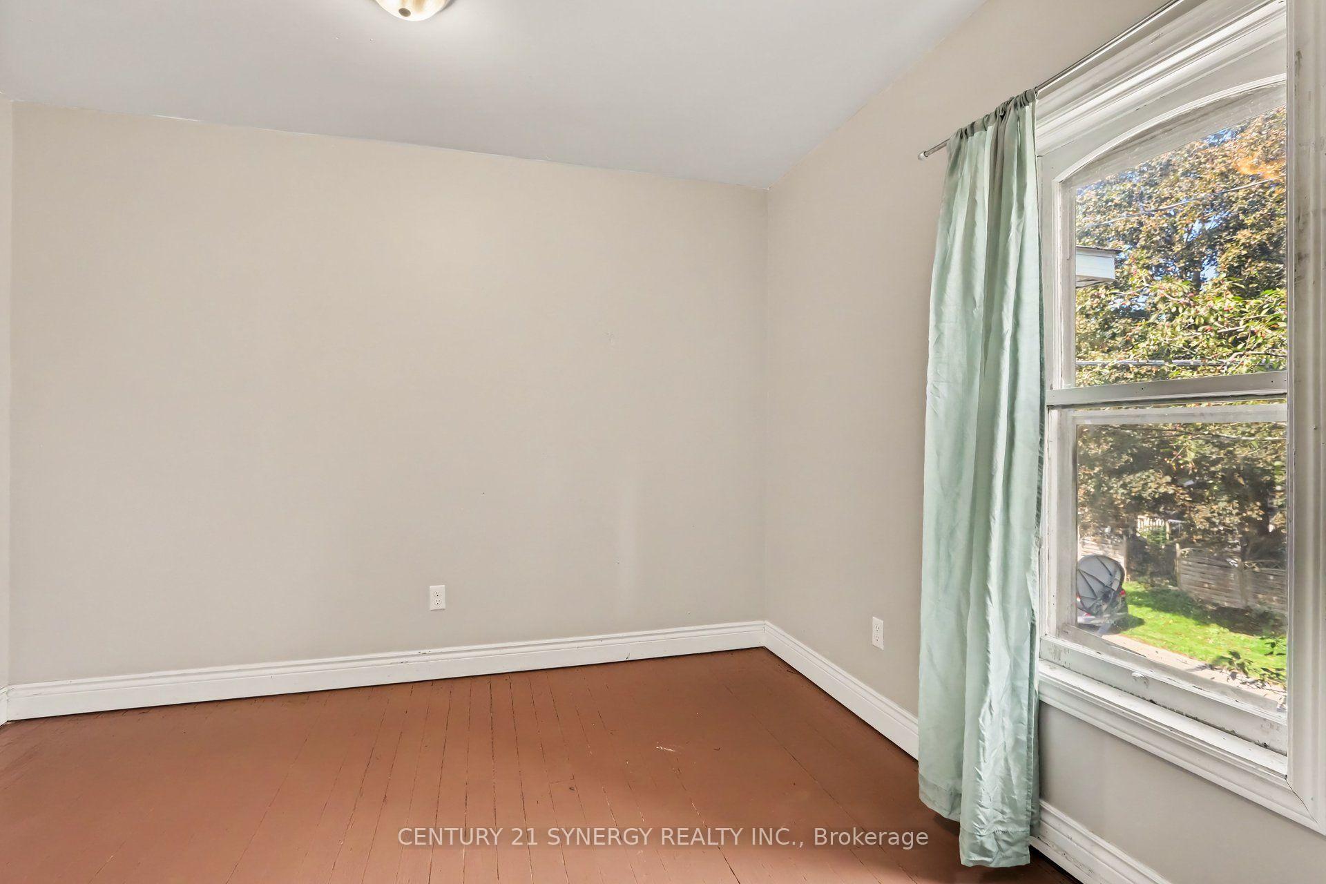 Photo 20 of 37 Smiths Falls Avenue, Smiths Falls, Smiths Falls — HOMEH