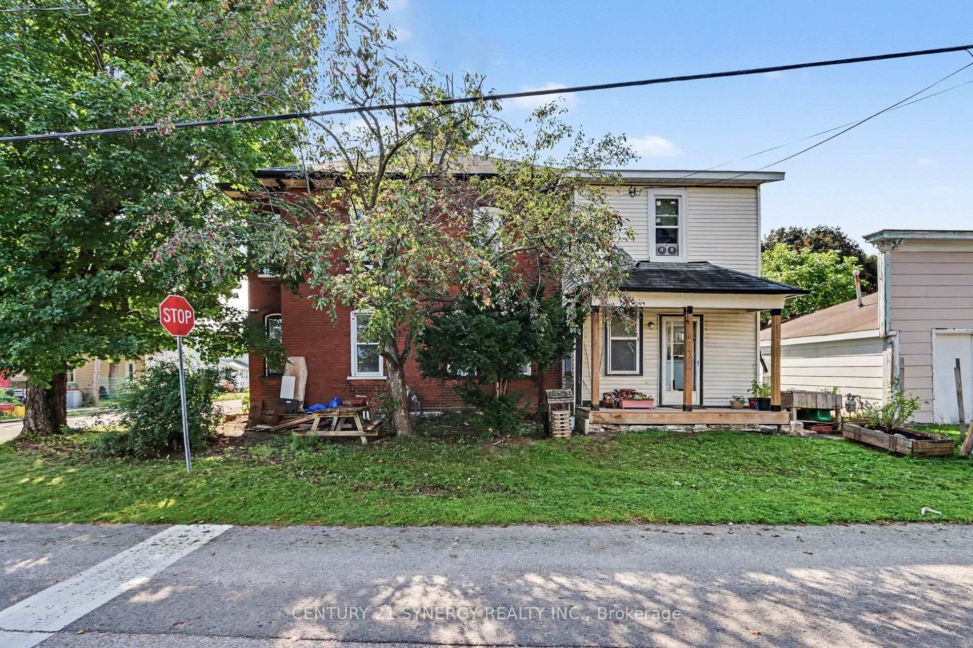 Photo 27 of 37 Smiths Falls Avenue, Smiths Falls, Smiths Falls — HOMEH