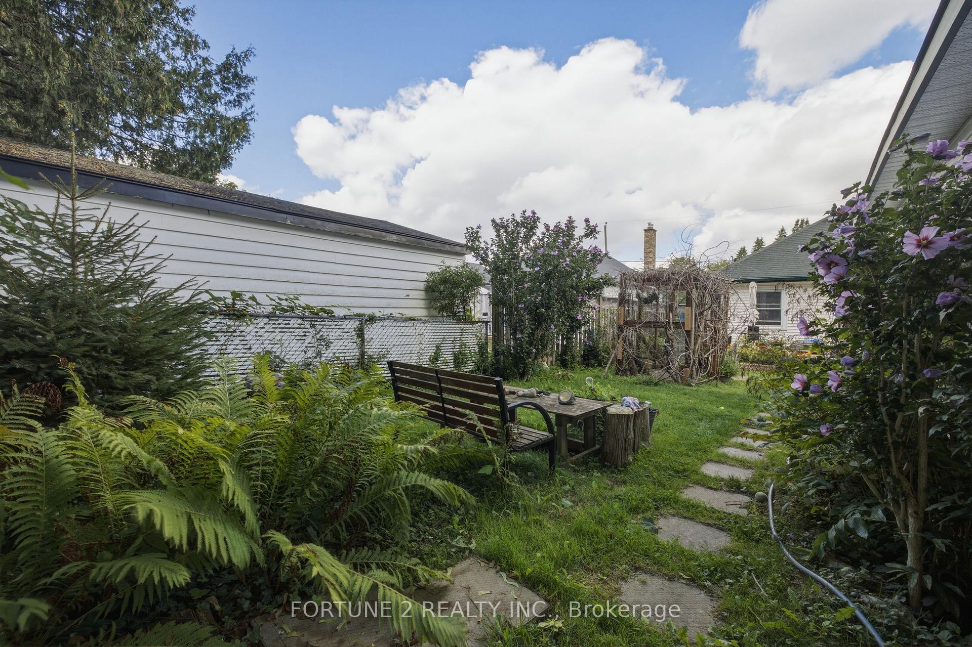 Photo 35 of 119 Alexandra Street, London, South H — HOMEH
