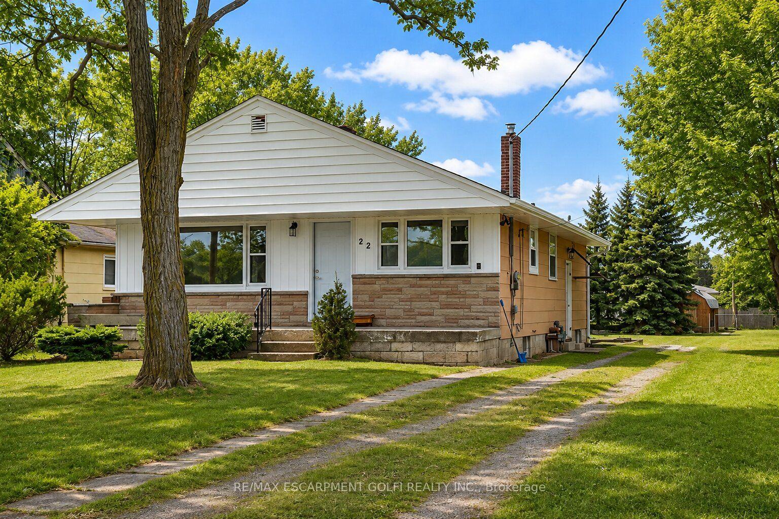 Photo 1 of 22 Kelson Avenue S, Grimsby, Grimsby West — HOMEH