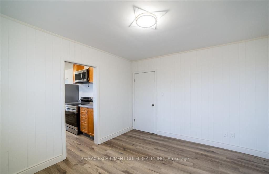 Photo 12 of 22 Kelson Avenue S, Grimsby, Grimsby West — HOMEH