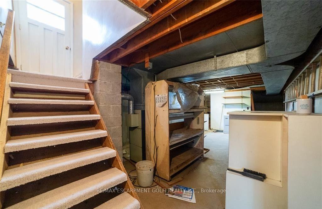 Photo 18 of 22 Kelson Avenue S, Grimsby, Grimsby West — HOMEH