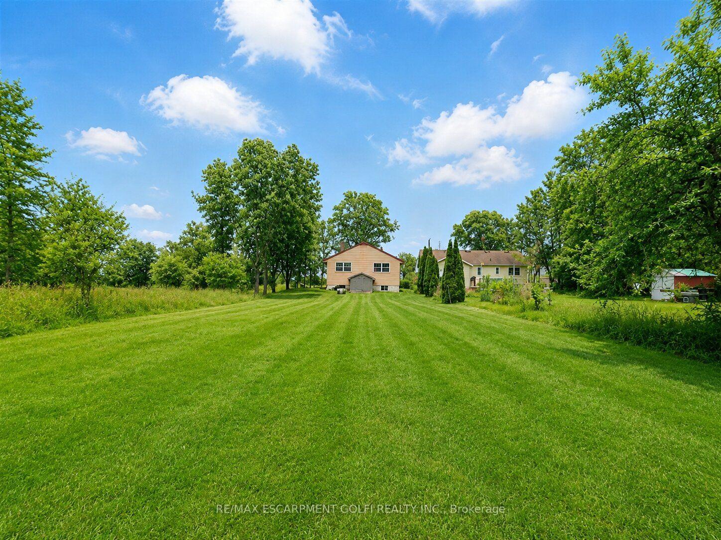 Photo 24 of 22 Kelson Avenue S, Grimsby, Grimsby West — HOMEH