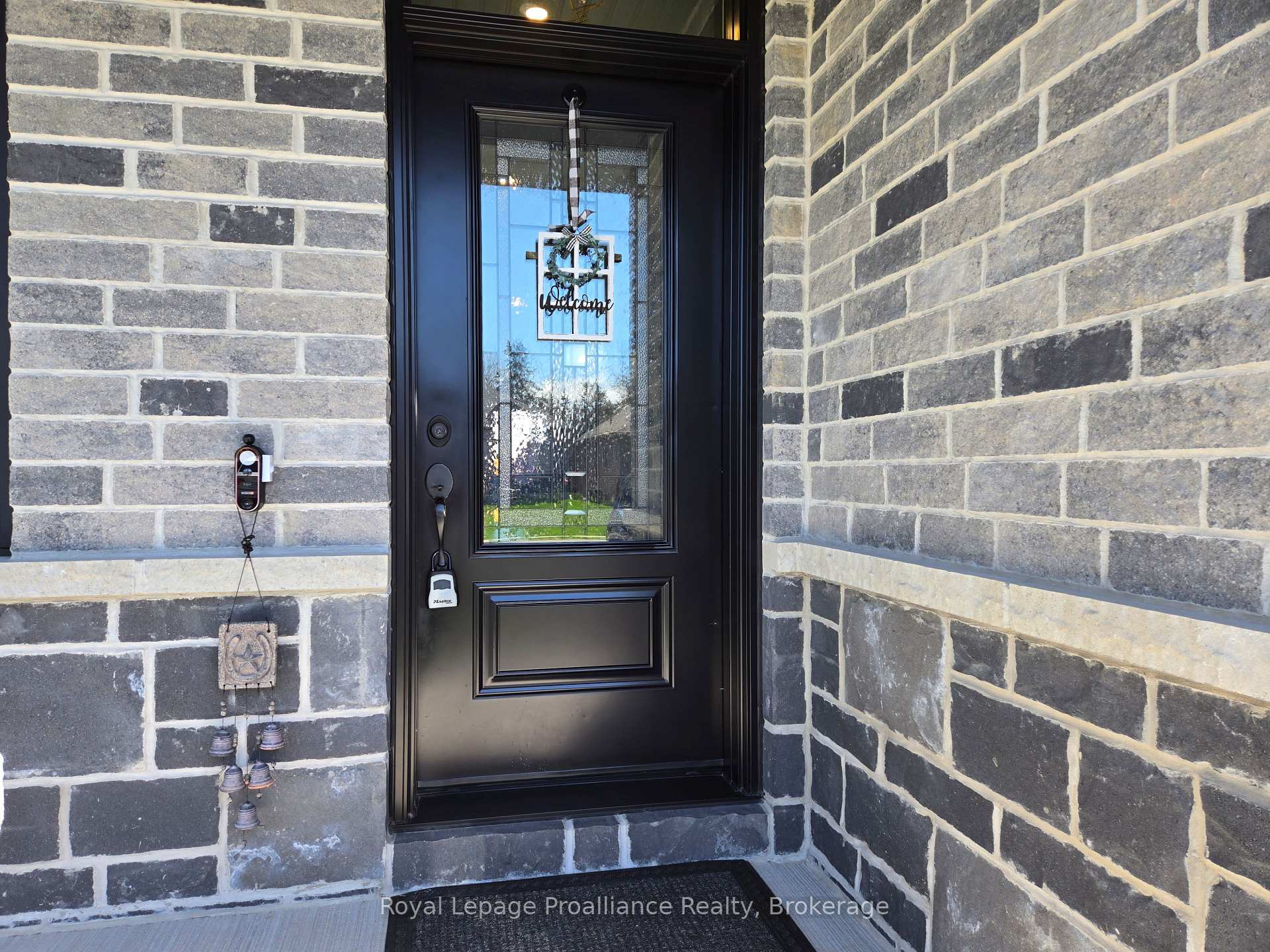 Photo 3 of 49 Redwood Drive, Belleville, Thurlow Ward — HOMEH