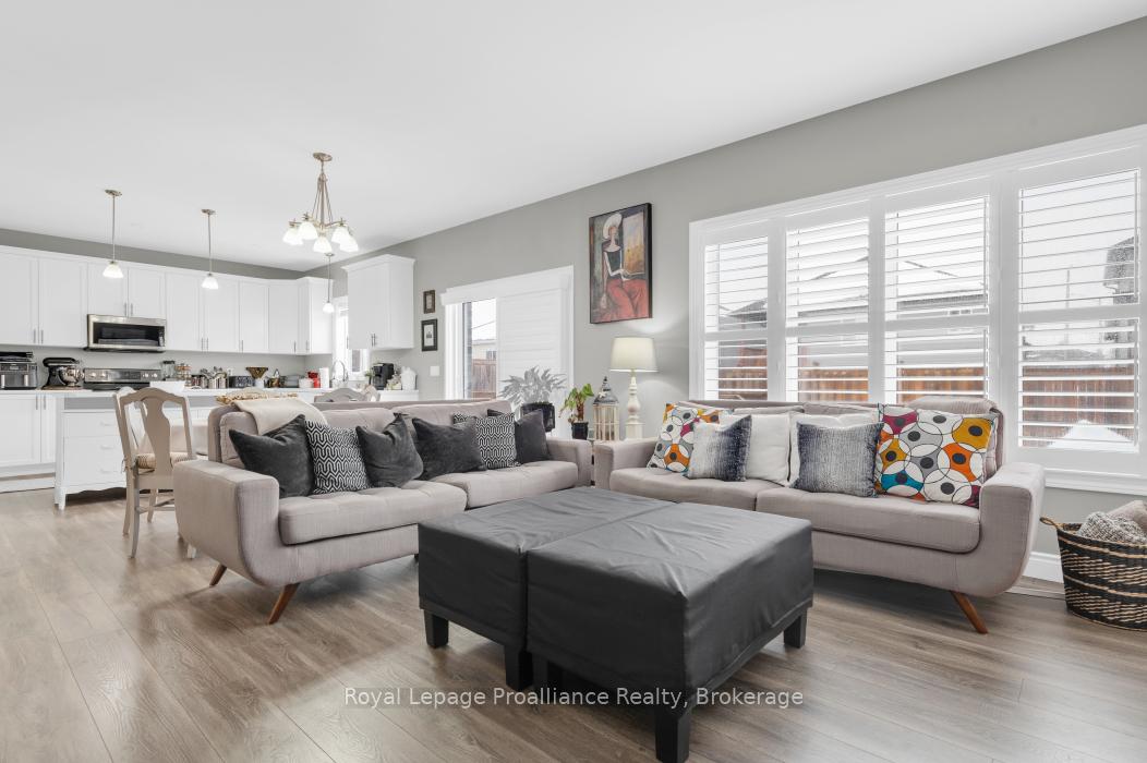 Photo 11 of 49 Redwood Drive, Belleville, Thurlow Ward — HOMEH