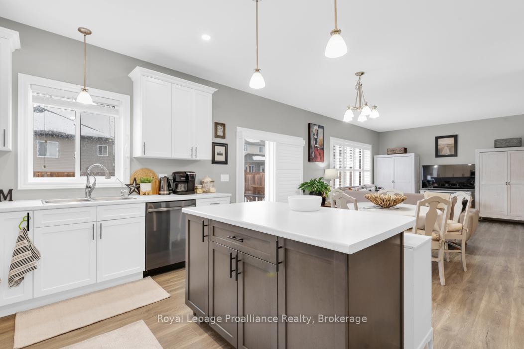 Photo 16 of 49 Redwood Drive, Belleville, Thurlow Ward — HOMEH