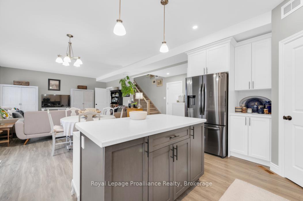 Photo 18 of 49 Redwood Drive, Belleville, Thurlow Ward — HOMEH