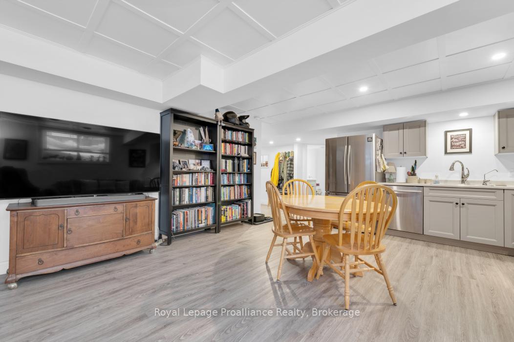 Photo 32 of 49 Redwood Drive, Belleville, Thurlow Ward — HOMEH