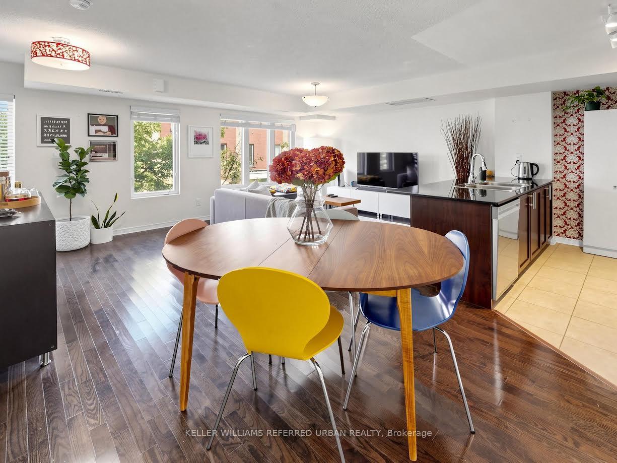 Photo 6 of Unit 213, 20 Foundry Avenue N, Toronto, Dovercourt-Wallace Emerson-Junction — HOMEH