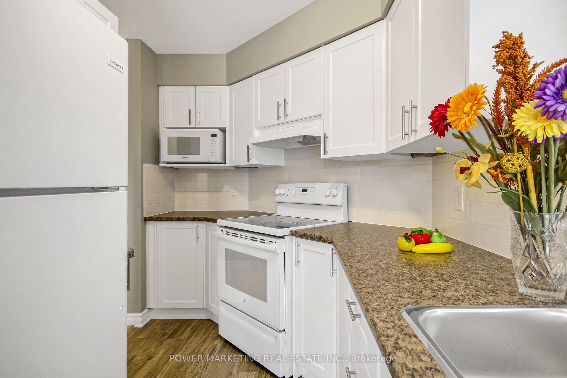 Photo 16 of 45 Waterbridge Drive, Ottawa, Barrhaven East — HOMEH