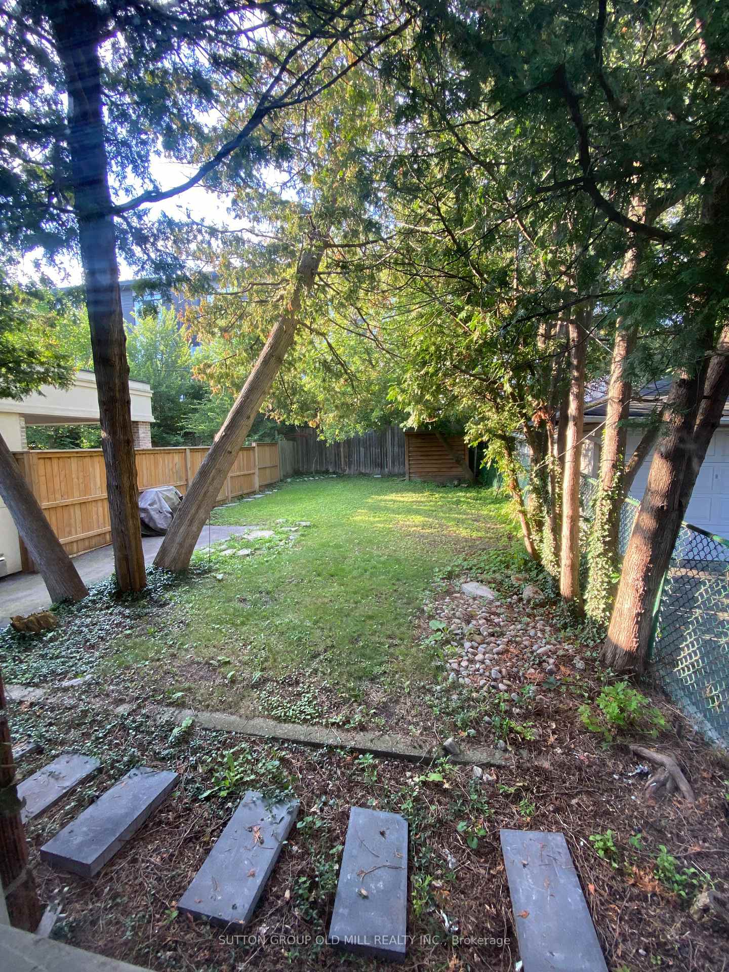 Photo 17 of 46 Richard Avenue, Toronto, Greenwood-Coxwell — HOMEH