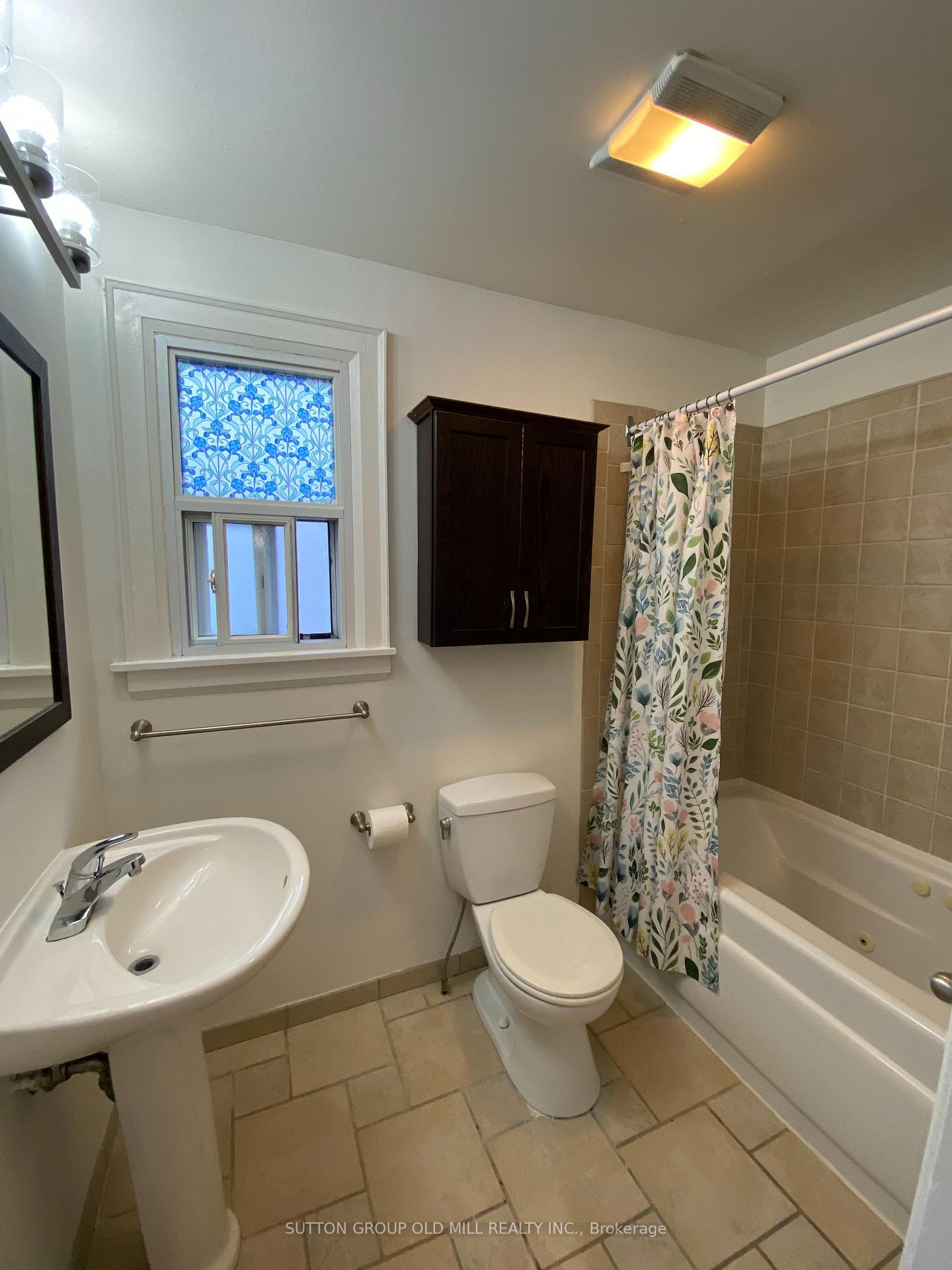 Photo 22 of 46 Richard Avenue, Toronto, Greenwood-Coxwell — HOMEH