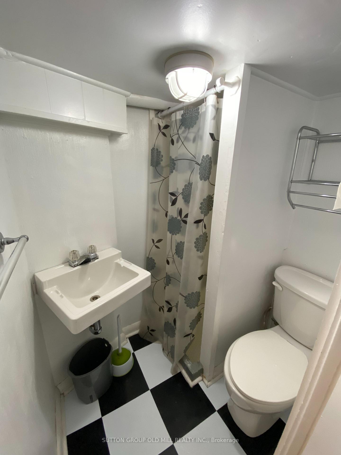 Photo 36 of 46 Richard Avenue, Toronto, Greenwood-Coxwell — HOMEH