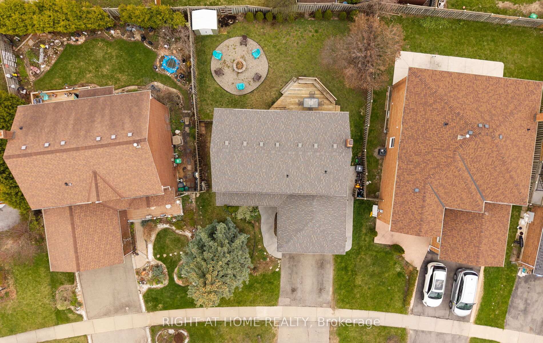 Photo 3 of 72 Brydon Crescent, Brampton, Northwood Park — HOMEH