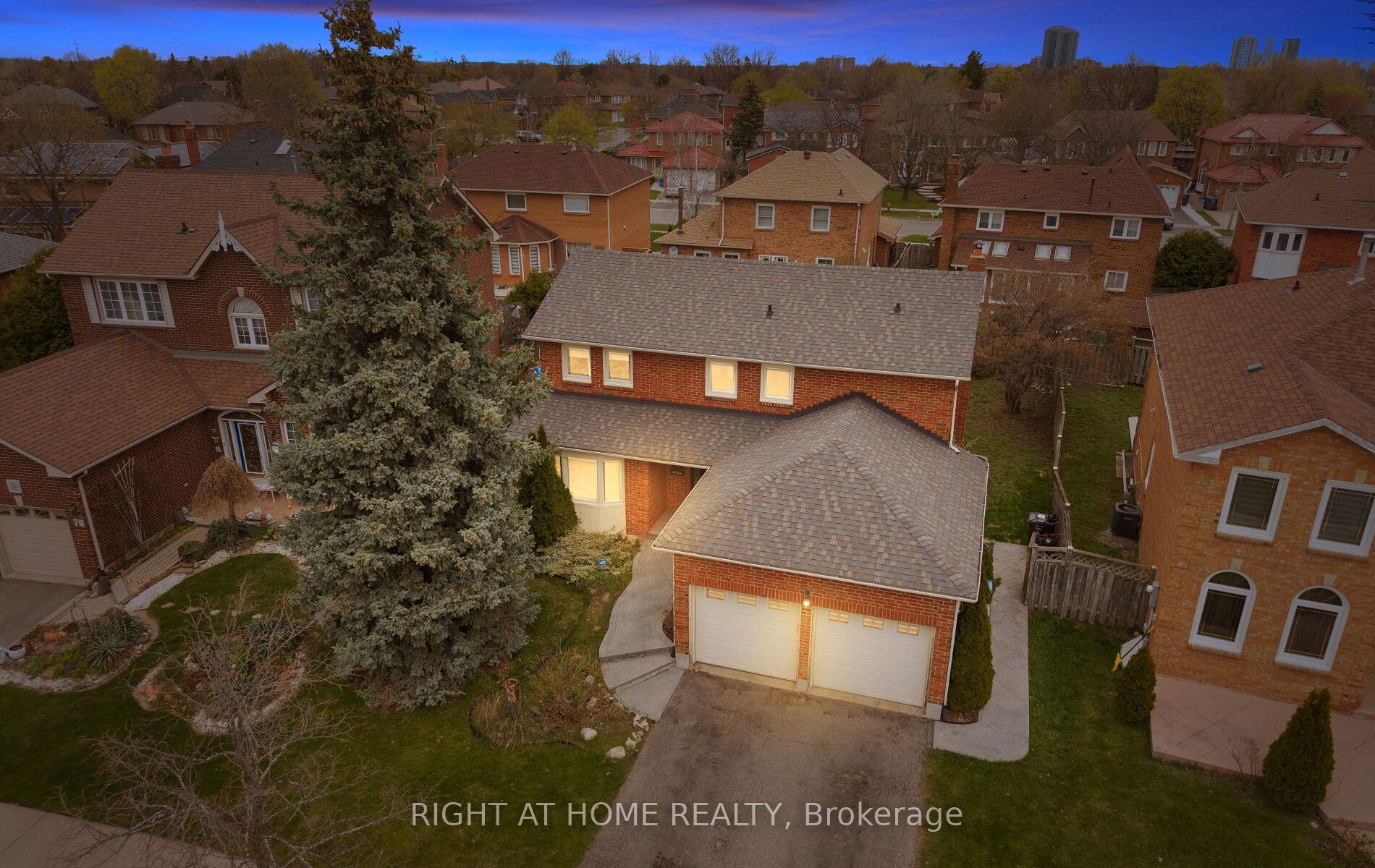 Photo 4 of 72 Brydon Crescent, Brampton, Northwood Park — HOMEH