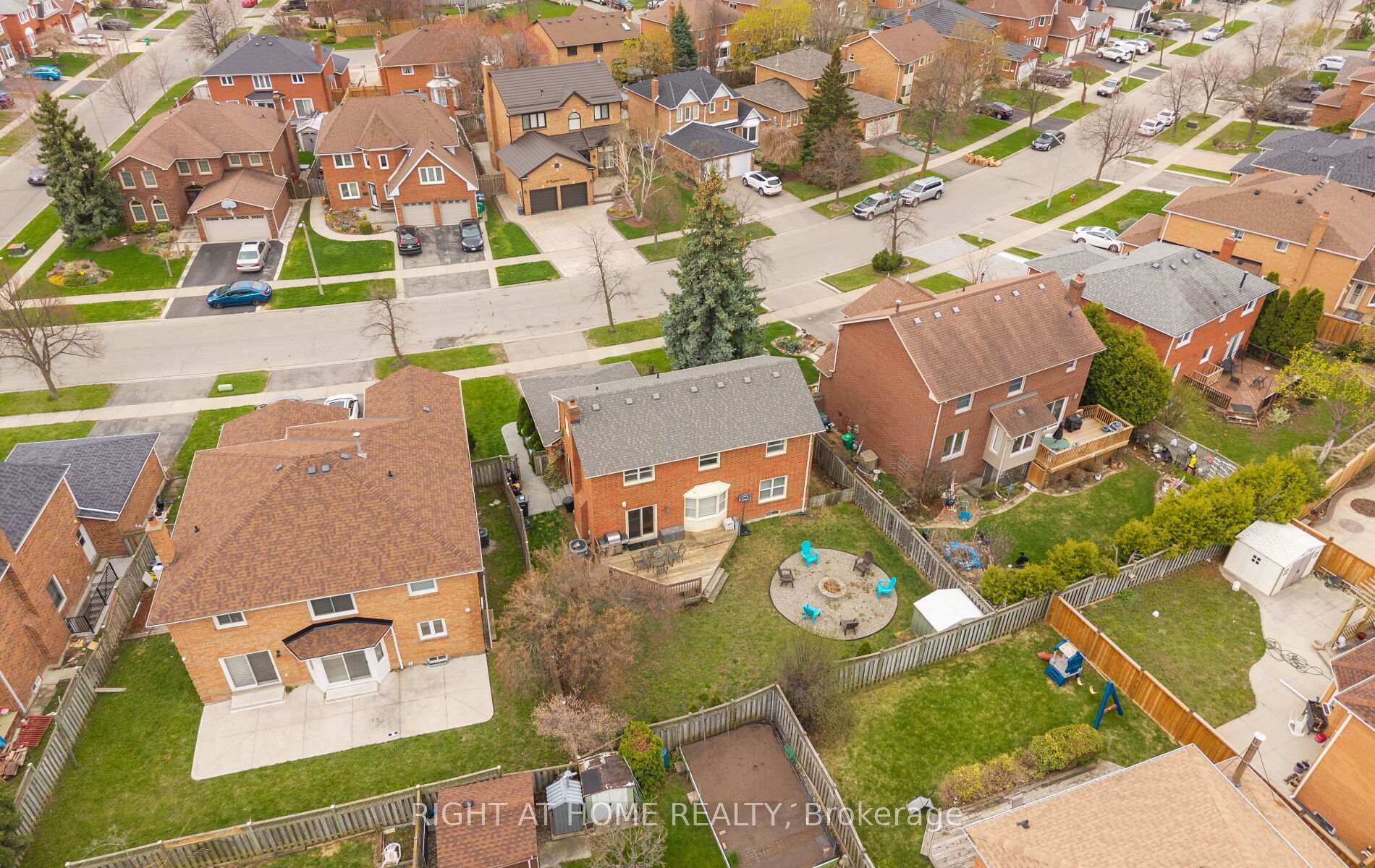 Photo 37 of 72 Brydon Crescent, Brampton, Northwood Park — HOMEH