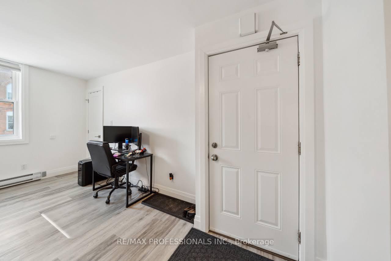 Photo 2 of Unit 2, 14 Manitoba Street, Bracebridge — HOMEH