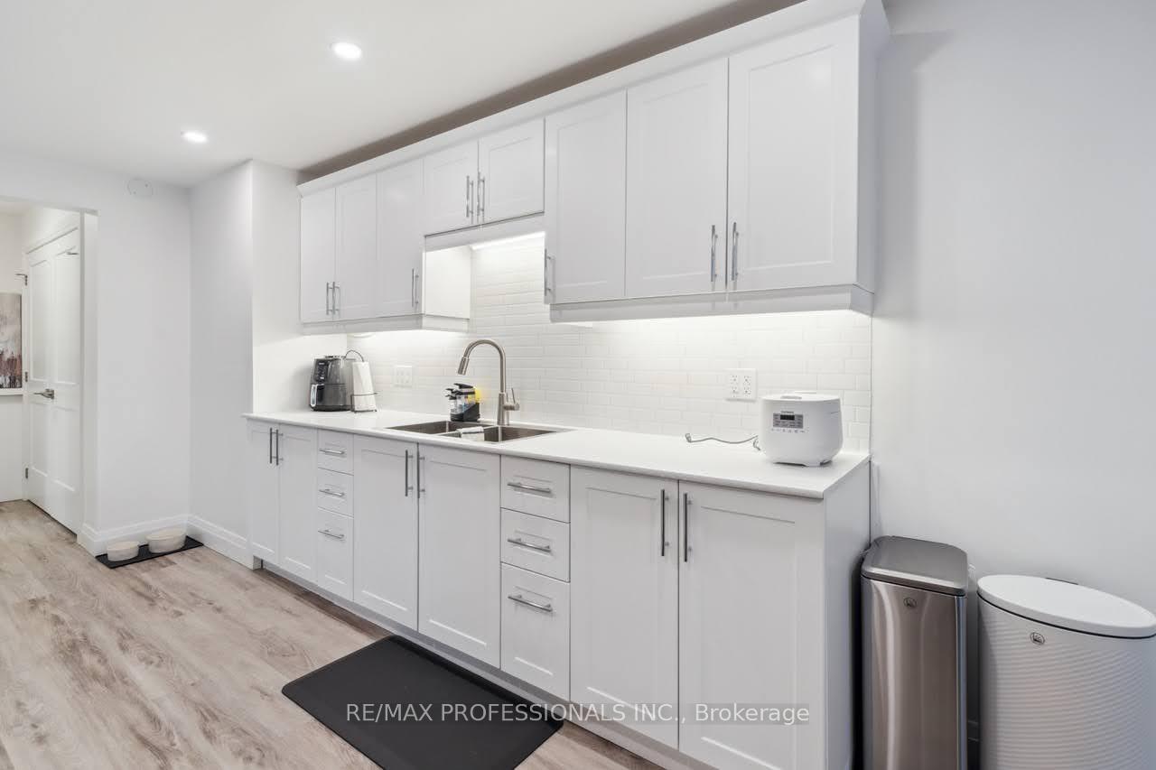 Photo 7 of Unit 2, 14 Manitoba Street, Bracebridge — HOMEH