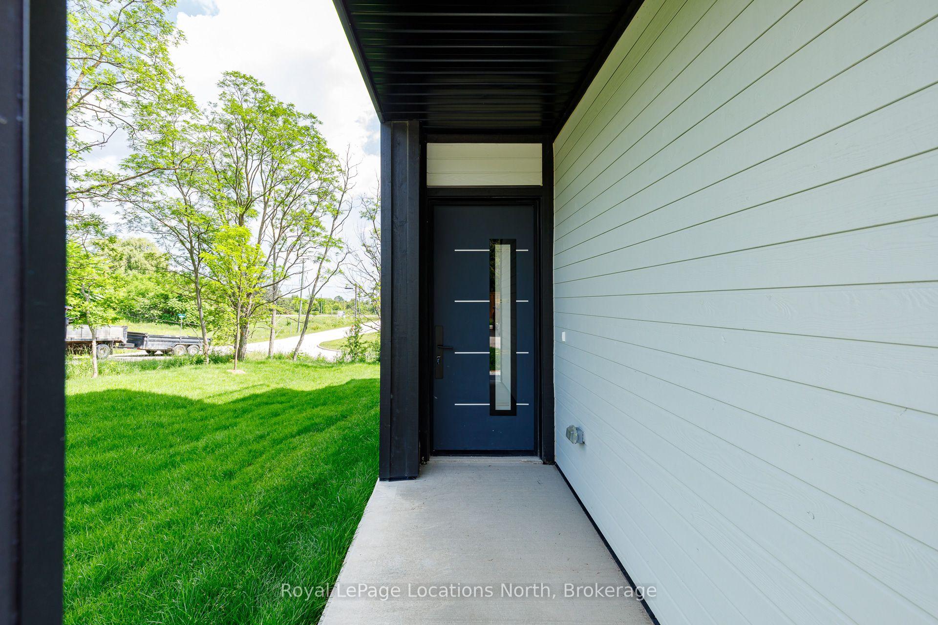 Photo 3 of Unit 1, 25 Lansdowne Street S, Blue Mountains — HOMEH