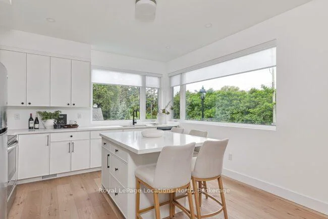 Photo 4 of Unit 1, 25 Lansdowne Street S, Blue Mountains — HOMEH