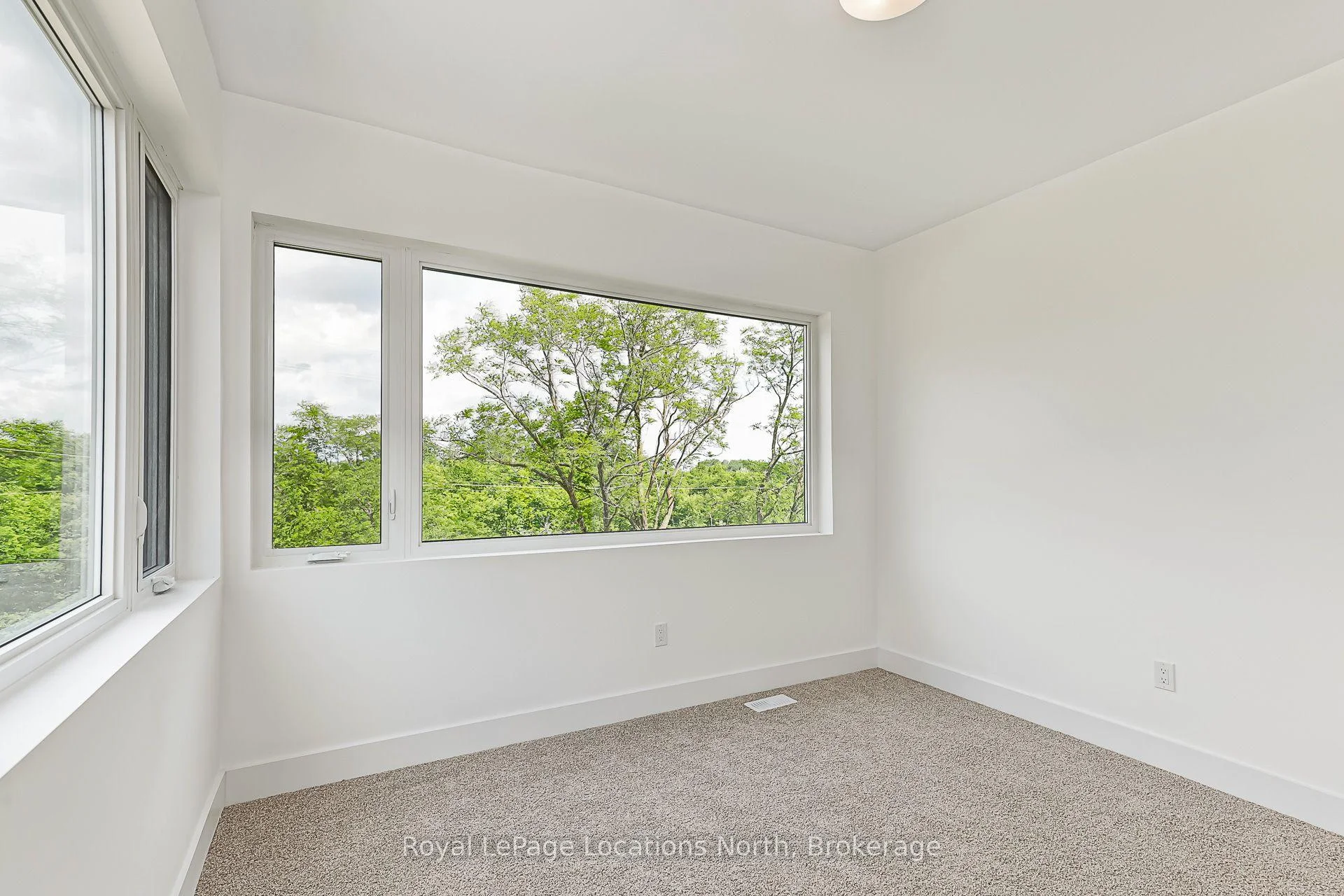 Photo 22 of Unit 1, 25 Lansdowne Street S, Blue Mountains — HOMEH