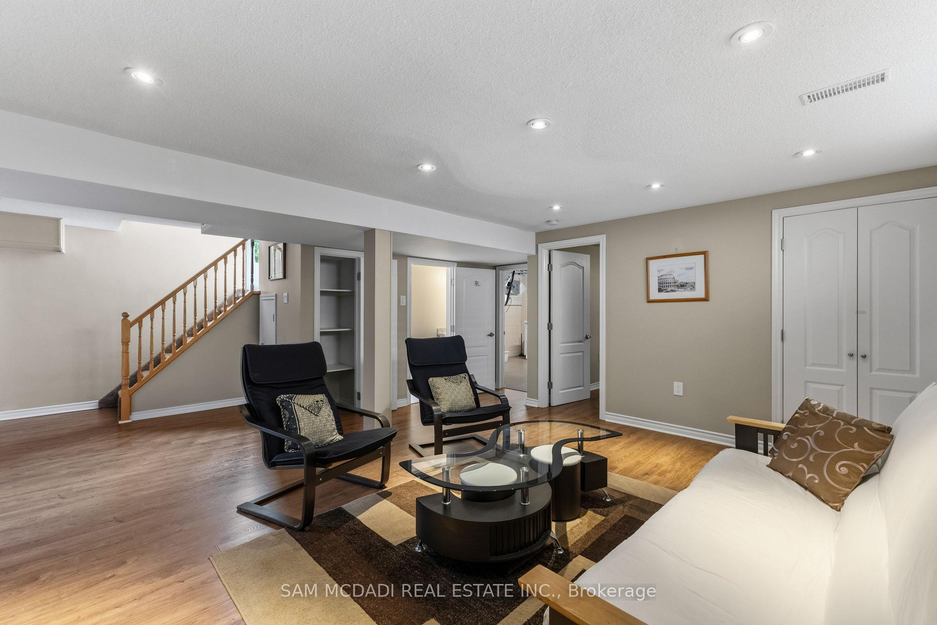Photo 14 of 248 Wellesworth Drive, Etobicoke, Eringate-Centennial-West Deane — HOMEH