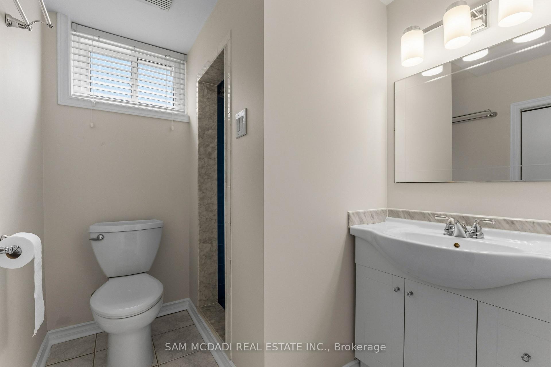 Photo 16 of 248 Wellesworth Drive, Etobicoke, Eringate-Centennial-West Deane — HOMEH