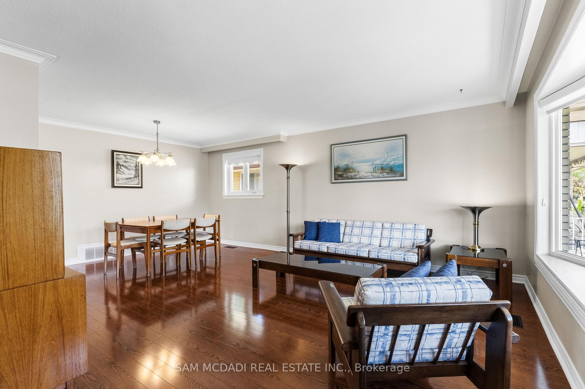 Photo 26 of 248 Wellesworth Drive, Etobicoke, Eringate-Centennial-West Deane — HOMEH