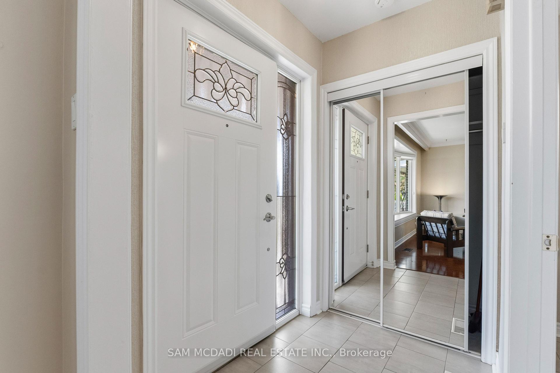 Photo 33 of 248 Wellesworth Drive, Etobicoke, Eringate-Centennial-West Deane — HOMEH