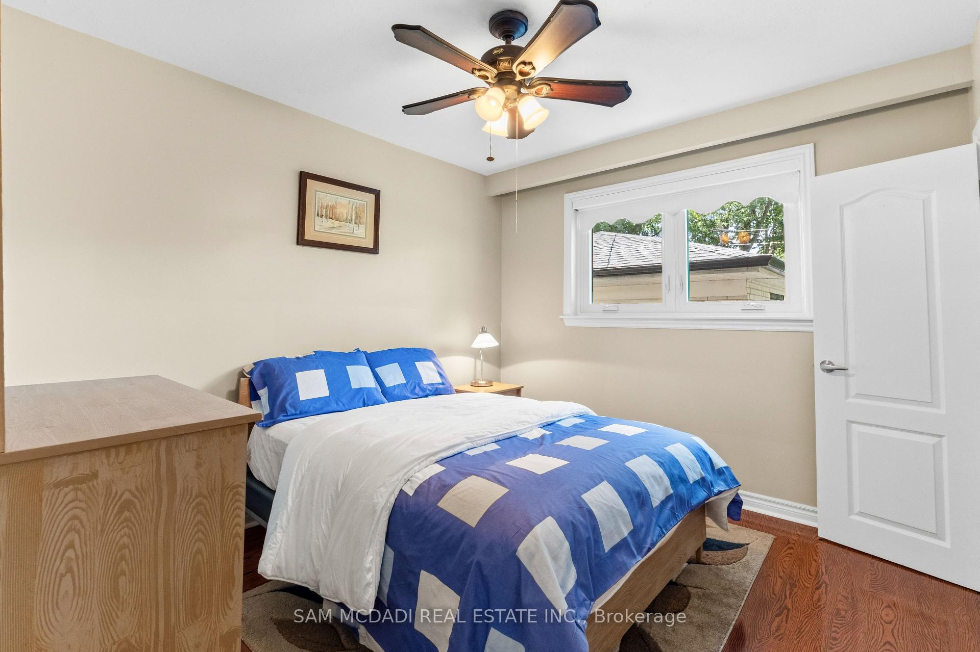 Photo 39 of 248 Wellesworth Drive, Etobicoke, Eringate-Centennial-West Deane — HOMEH