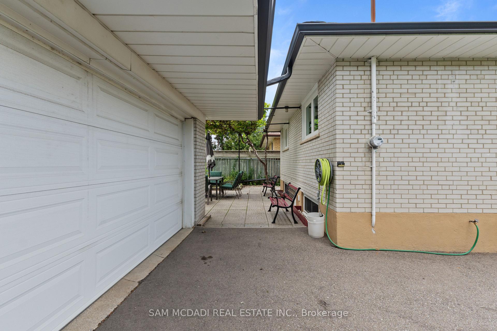 Photo 47 of 248 Wellesworth Drive, Etobicoke, Eringate-Centennial-West Deane — HOMEH