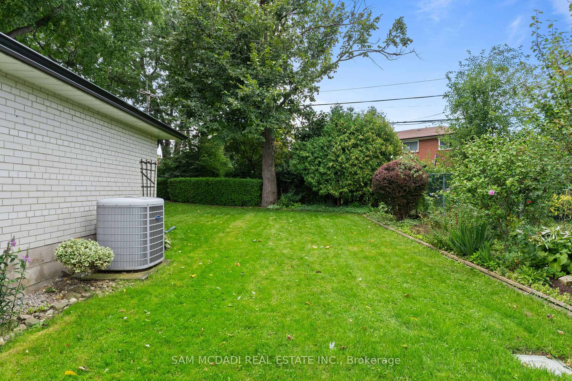 Photo 48 of 248 Wellesworth Drive, Etobicoke, Eringate-Centennial-West Deane — HOMEH