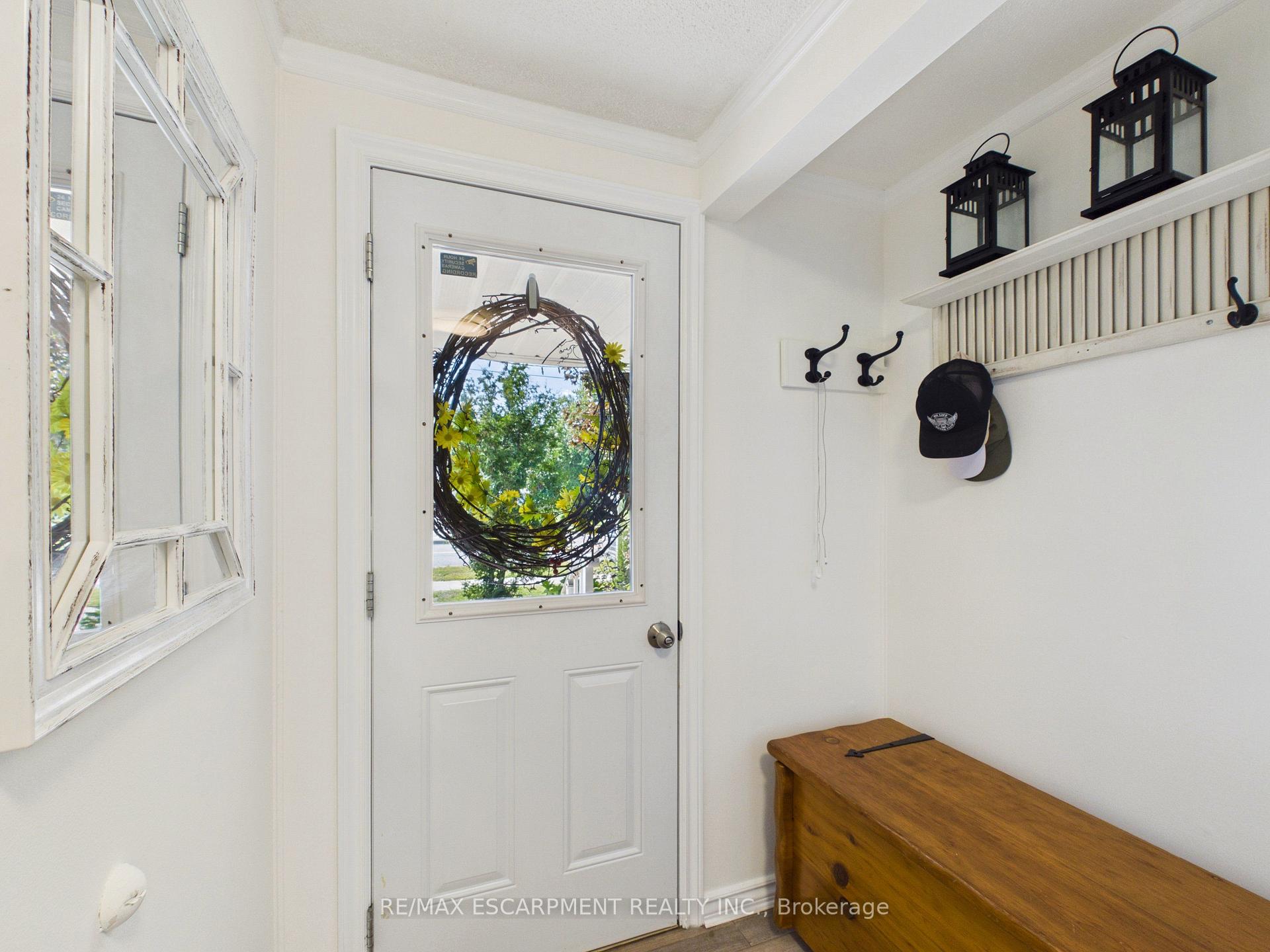 Photo 4 of 25 Wellington Street, Bracebridge — HOMEH