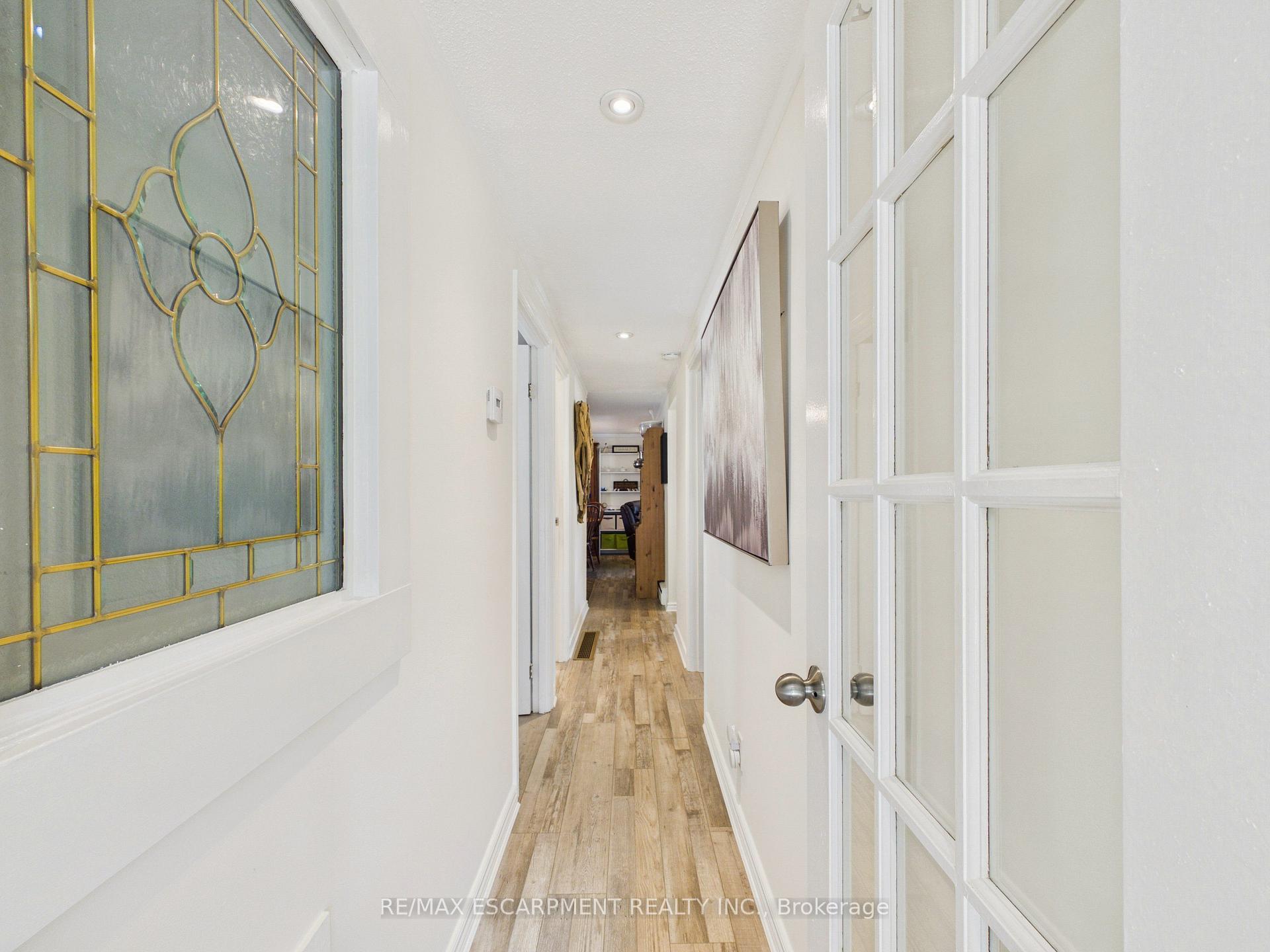 Photo 5 of 25 Wellington Street, Bracebridge — HOMEH