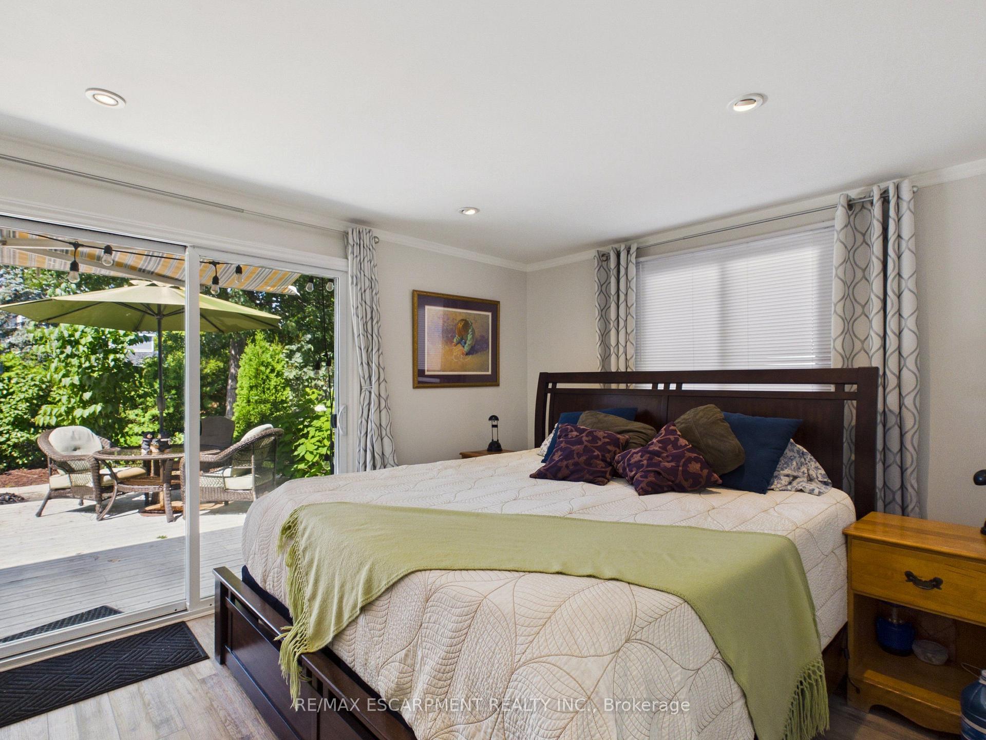 Photo 12 of 25 Wellington Street, Bracebridge — HOMEH
